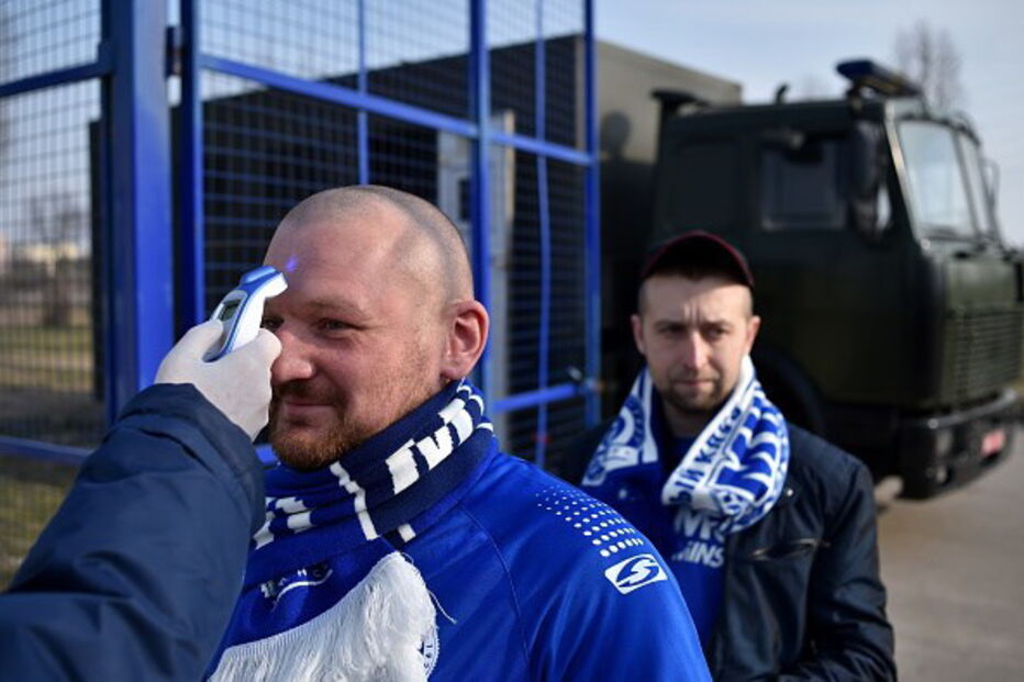 Futebol parou na Europa há um mês, exceto na 'ilha' Bielorrússia