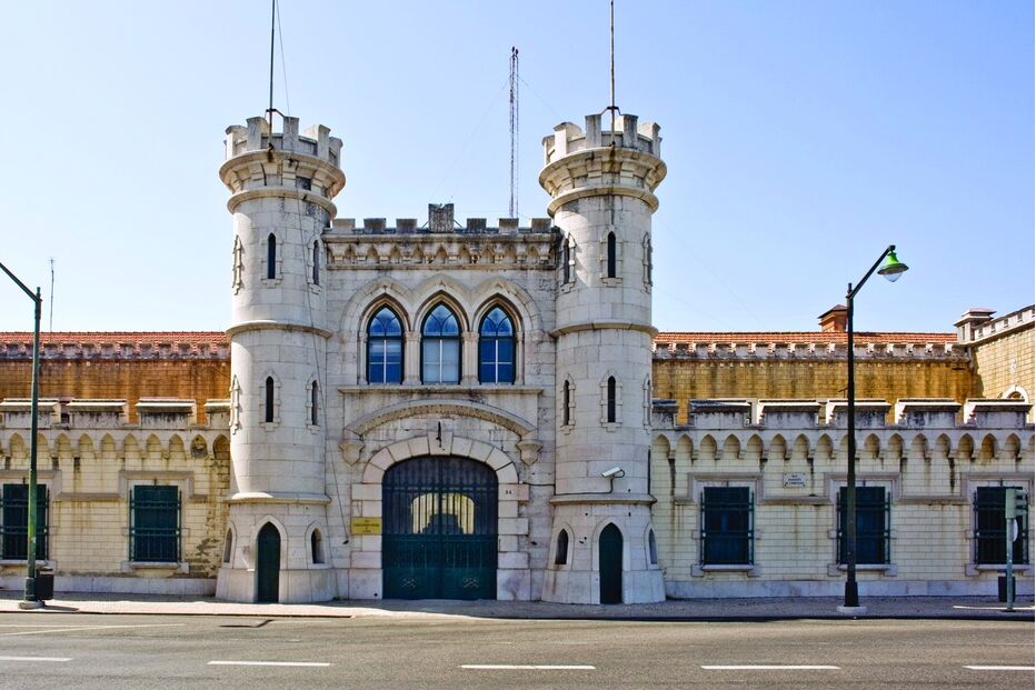 Recluso de 37 anos foi libertado do Estabelecimento Prisional de Lisboa, no âmbito da lei de perdão de penas e saídas extraordinárias  
