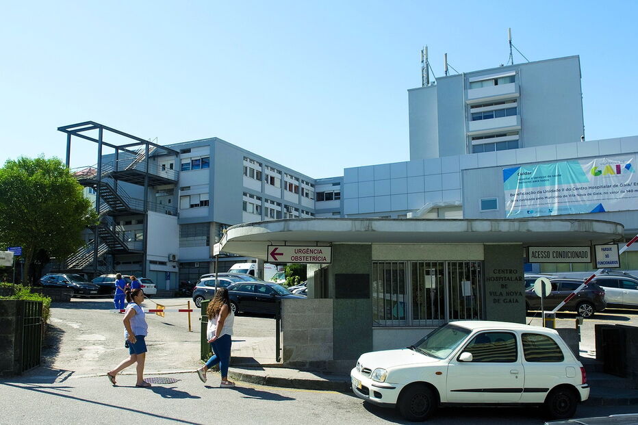 Centro Hospitalar de Vila Nova de Gaia/Espinho revelou que na passada quinta-feira um bebé de 28 dias testou positivo na unidade 