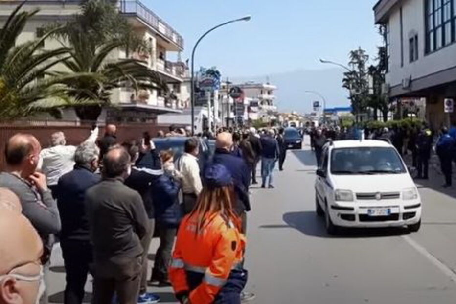 Cerimónia fúnebre de Carmine Sommese