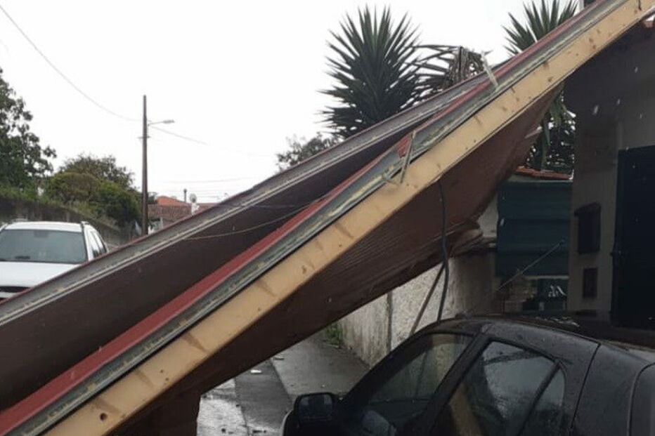 Mini-tornado faz dois desalojados em Sintra
