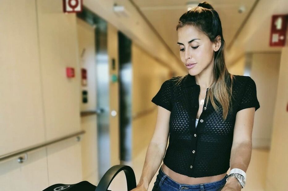 Carolina Patrocínio sai do hospital após parto do quarto filho