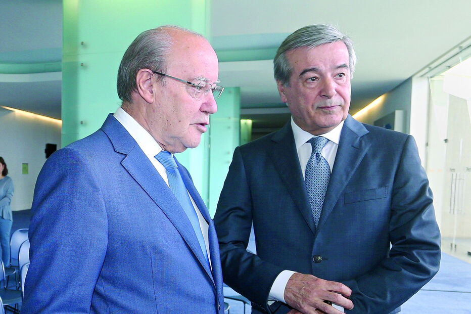 Pinto da Costa, presidente do FC Porto, com o administrador Fernando Gomes      