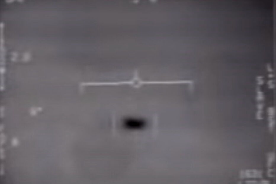 Pentágono divulga três vídeos de OVNIS