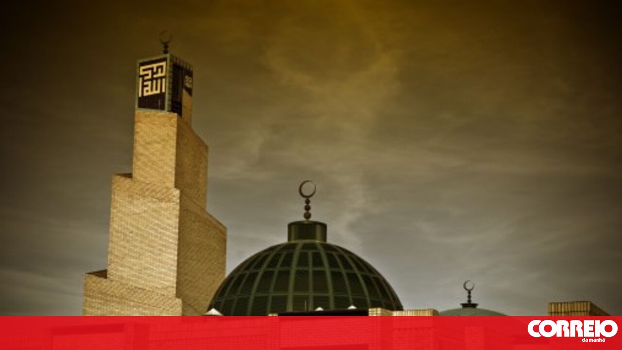 Lisbon Mosque Construction Controversy: Expropriated Owner Demands Reversal