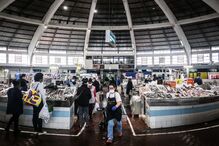 PSP acionada para o Mercado de Benfica devido a confrontos entre 10 pessoas. Foram recolhidos invólucros de munições