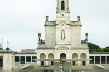 Santuário tinha este sábado o recinto deserto