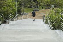 Portões do Parque dos Poetas reabrem mas com poucas pessoas no interior