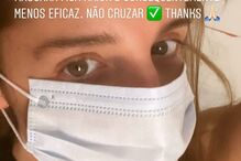 Inês Herédia foi alertada por cruzar o elástico da máscara