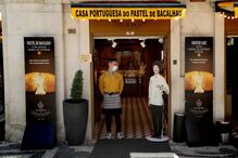 Cafés, pastelarias e restaurantes reabrem em Portugal na segunda fase de desconfinamento