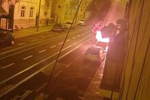 Vários carros incendiados e viaturas assaltadas durante a madrugada em Lisboa