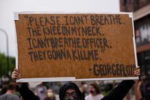 Atuação de polícia que matou cidadão negro nos EUA gera caos nas ruas de Minneapolis