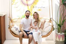 Myka e James têm quatro filhos biológicos