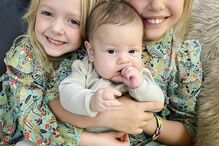 Myka e James têm quatro filhos biológicos