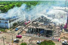 Protestos por morte de afro-americano às mãos de polícia incendeiam Minneapolis