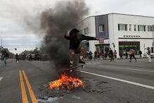 Fogo, vandalismo e destruição: protestos por George Floyd em Minneapolis escalam violência 