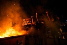 Fogo, vandalismo e destruição: protestos por George Floyd em Minneapolis escalam violência 