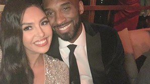 Mulher de Kobe Bryant partilha foto inédita com o marido no primeiro aniversário da filha mais nova