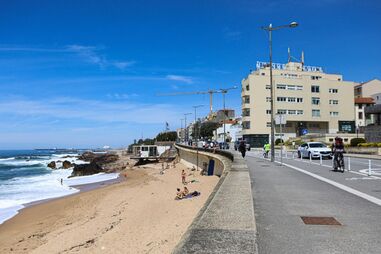 Pessoas na praia. Foz do Douro