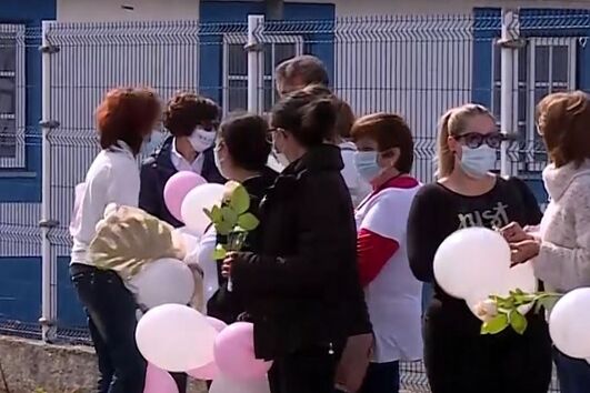 O emocionado adeus a Valentina, a menina de 9 anos agredida até à morte