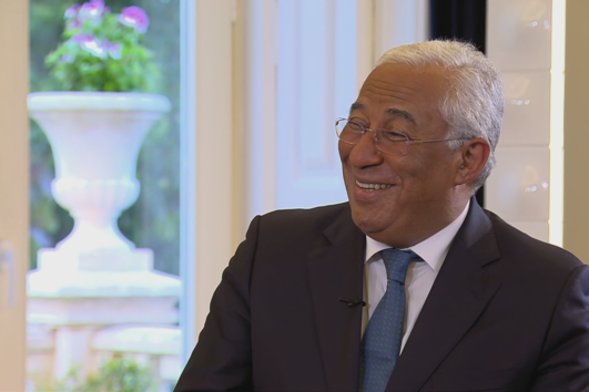 António Costa assume à CMTV que Governo vai preparar “programa de emergência”