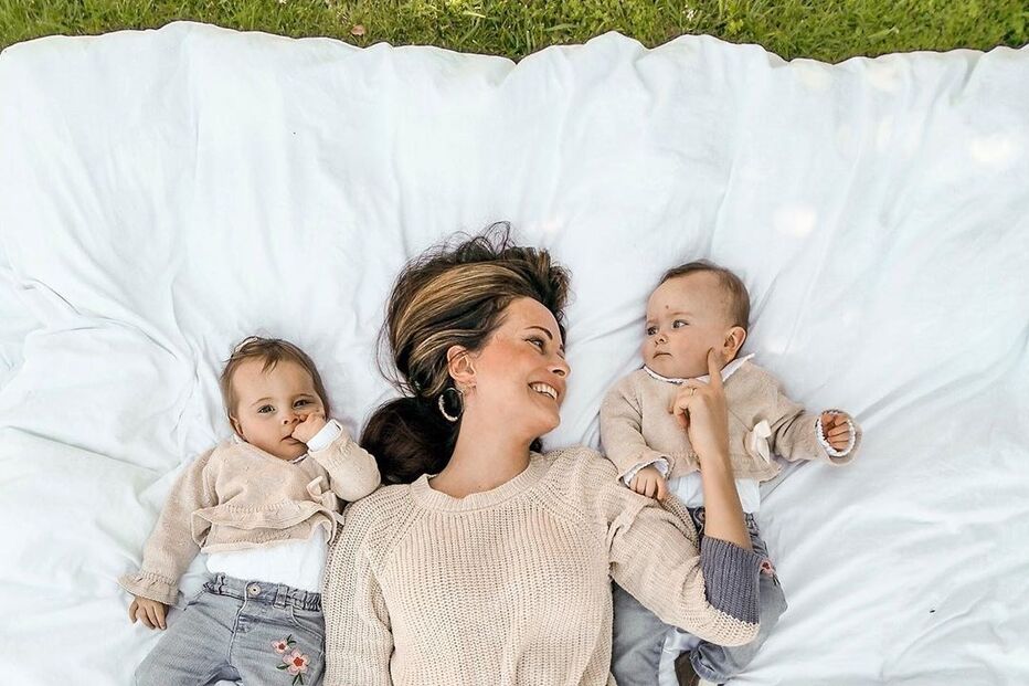 Helena Costa com Maria do Mar e Mercedes.jpg