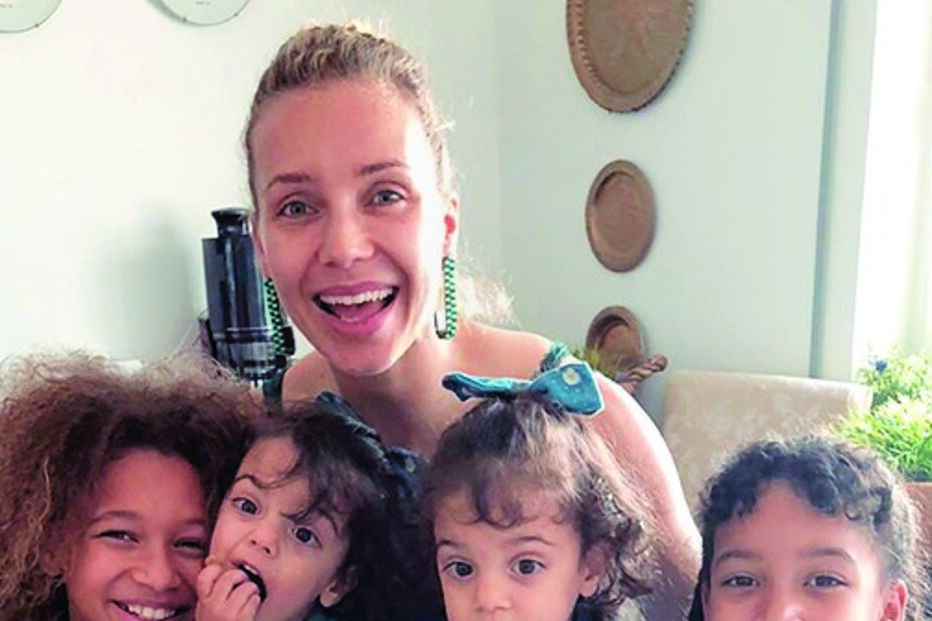 Famosas homenageadas nas redes sociais no dia da Mãe