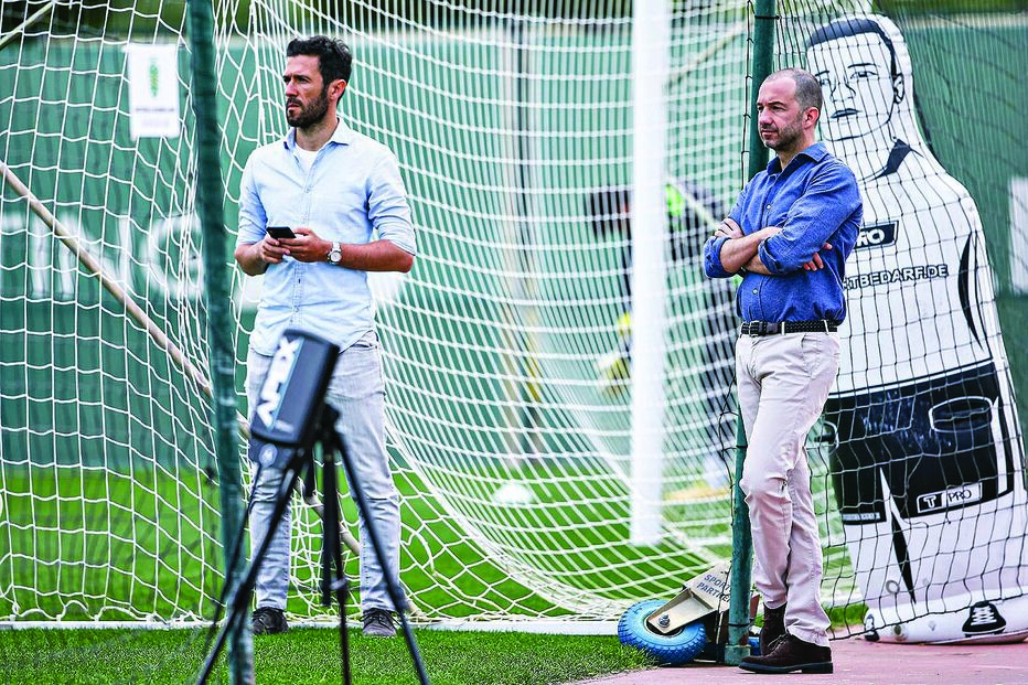 Hugo Viana e Frederico Varandas assistiram ontem ao treino da equipa de futebol do Sporting
