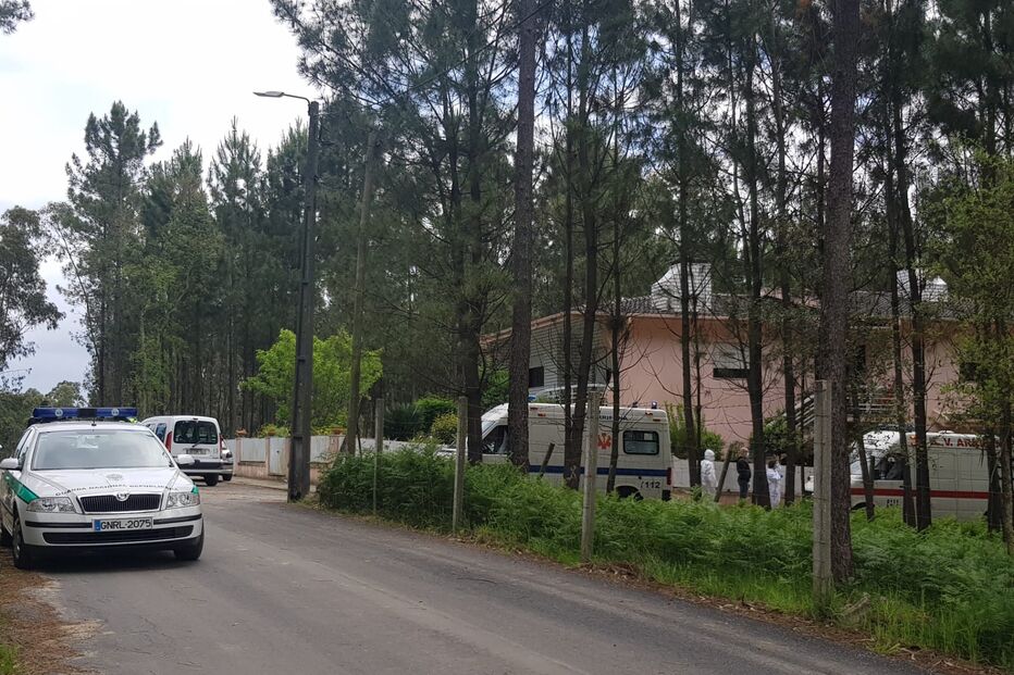 Idoso infetados com coronavírus retirados de lar ilegal em Santa Maria da Feira
