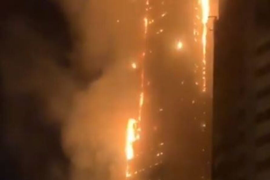 Incêndio consome arranha-céus de 50 andas no Dubai e fere sete pessoas. 