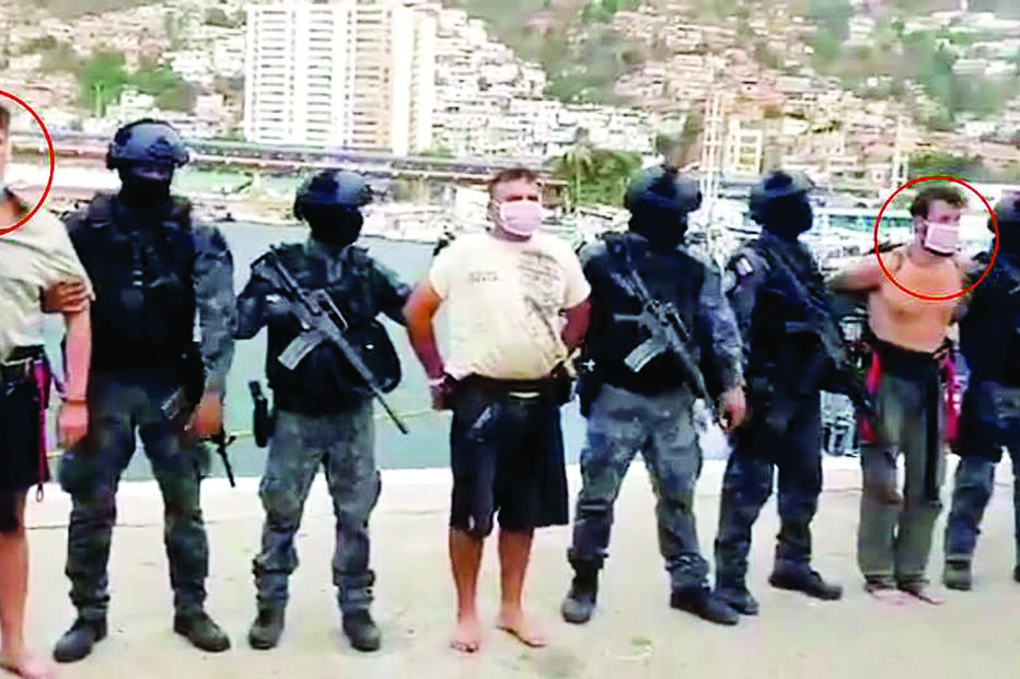 Os dois americanos (círculo vermelho)