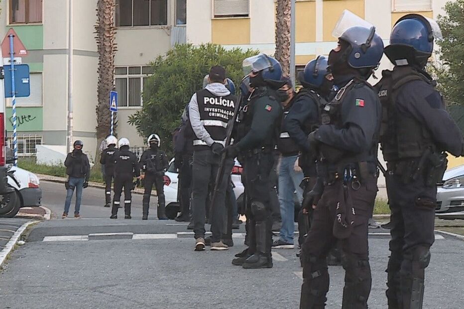 PSP mobiliza operação musculada após alerta de emboscada no seguimento de confrontos em Oeiras		