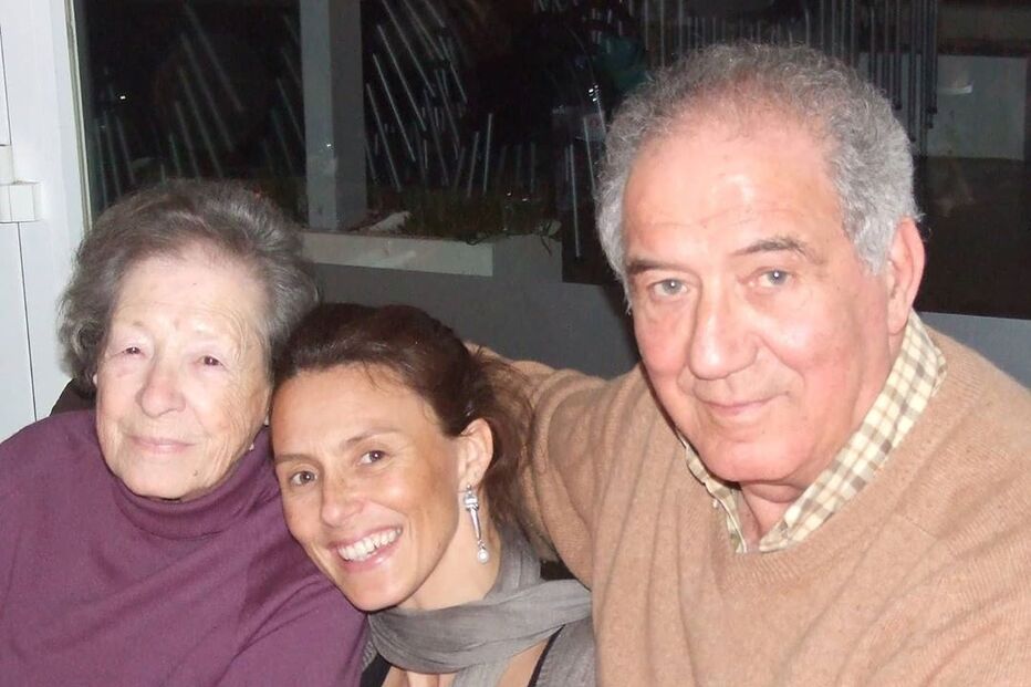 Sofia Cerveira com o pai e a avó