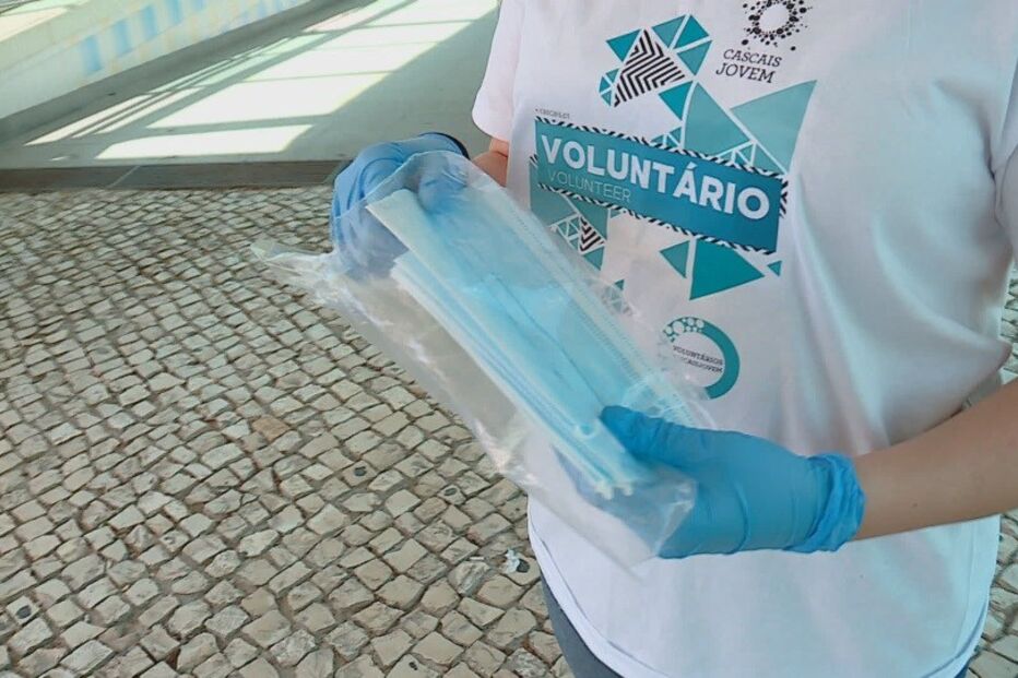 IVA a 6% dá poupança de oito cêntimos por máscara