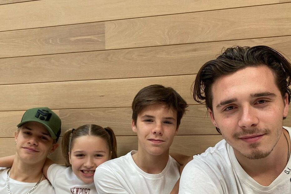 2020-05-08_17_21_54 victoriabeckham_73398058_196526378036148_3953324857108803038_n.jpg