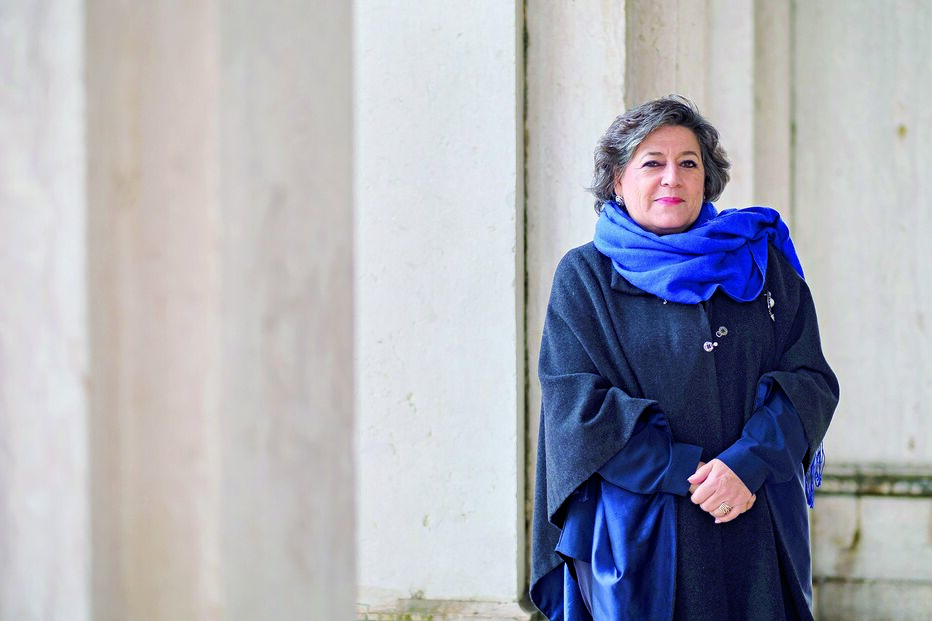 Ex-euro- deputada  já pediu às  Finanças para avaliarem  casino em navio do chamado  ‘tubarão  do Douro’