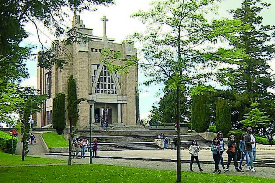 Santuário da Penha reabriu e não faltaram fiéis 