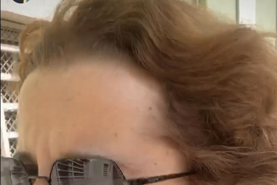 Inês Herédia foi alertada por cruzar o elástico da máscara