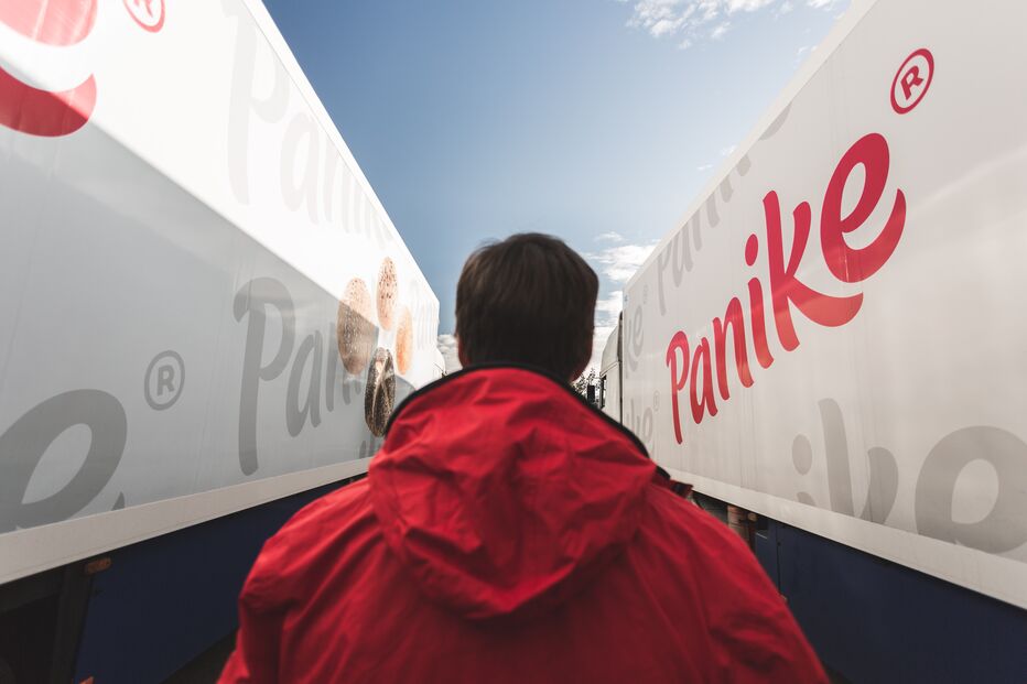 2020-05-12_18_11_59 20161026_PANIKE_FÁBRICAS-1.jpg