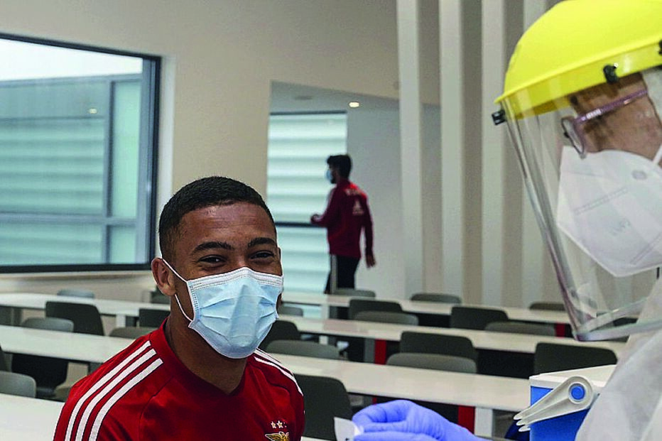 Vinícius e restante plantel voltam hoje a ser testados 