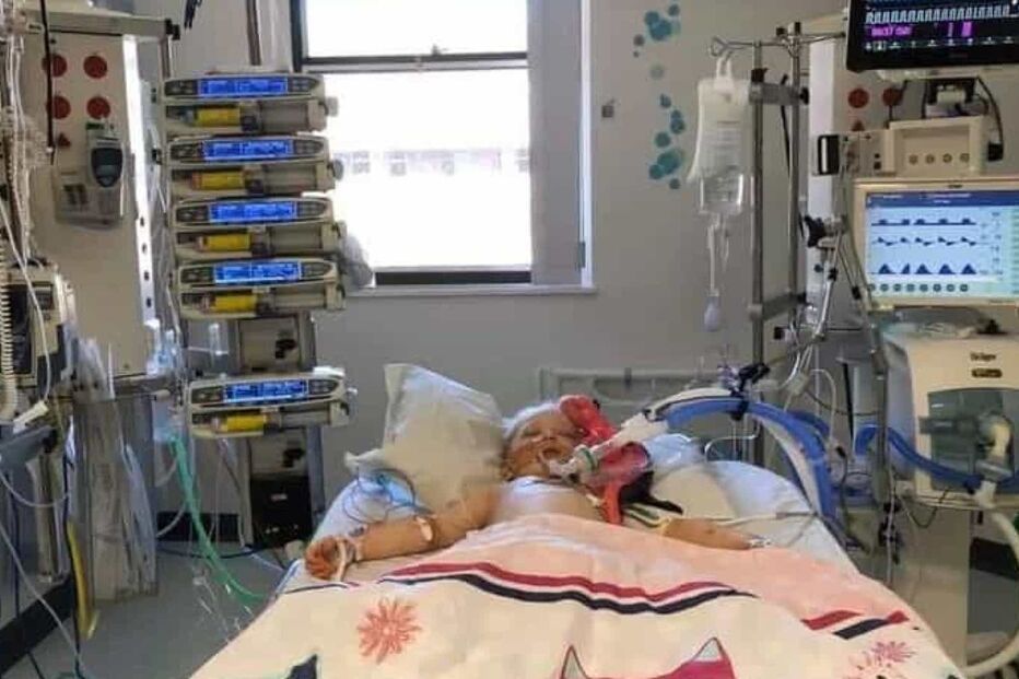 Menina de cinco anos luta pela vida contra doença de Kawasaki após vencer coronavírus