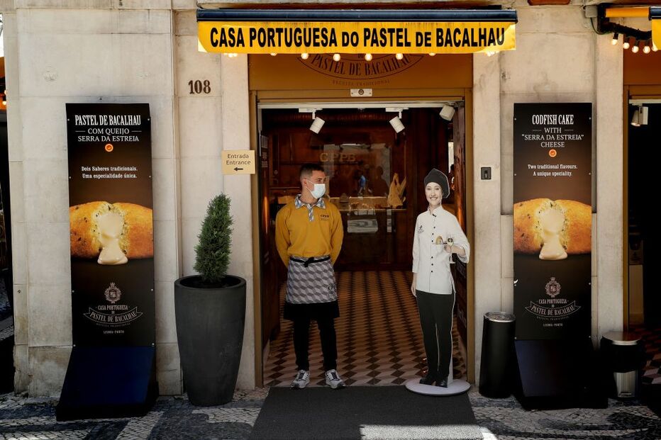 Cafés, pastelarias e restaurantes reabrem em Portugal na segunda fase de desconfinamento