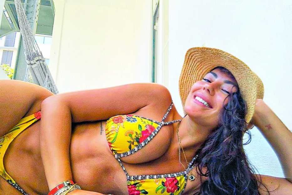 Sofia Ribeiro surpreendeu com corpo tonificado 