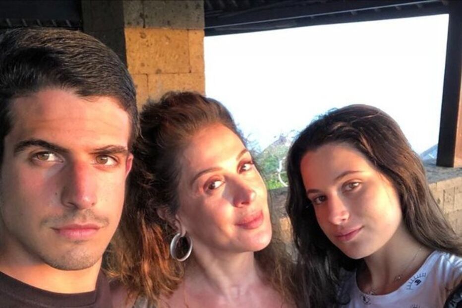 Claudia Raia com os filhos Enzo Celulari e Sophia Raia
