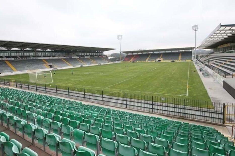 Estádio do Paços de Ferreira junta-se à lista de recintos aprovados para ter jogos da Liga NOS