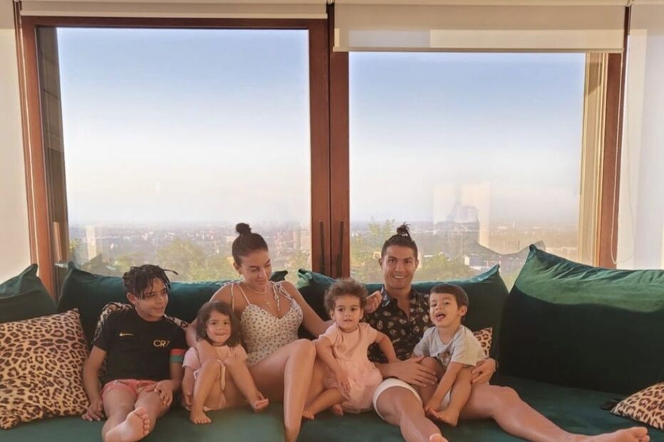 Georgina Rodríguez com os filhos 