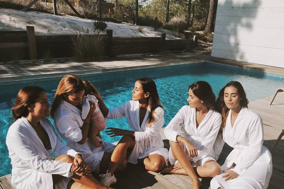 Carolina Patrocínio com as irmãs