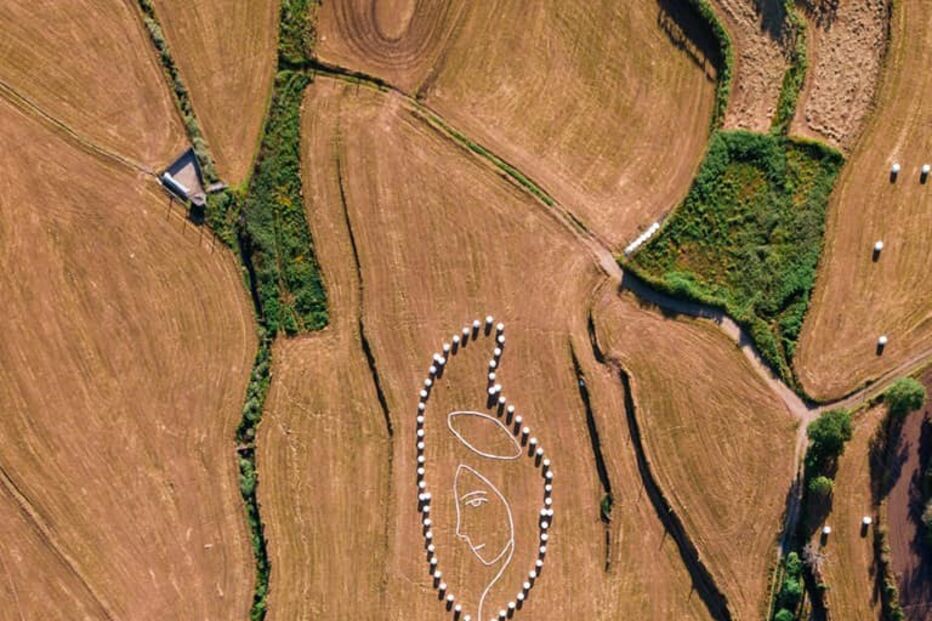 Terço com rolos de palha impressiona em Arouca