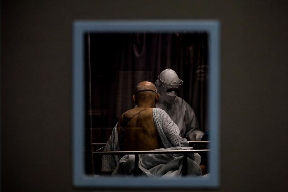 Infetados com coronavírus internados na urgência do Hospital dos Covões 