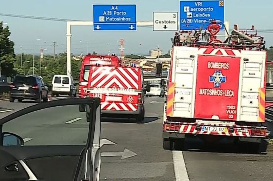 Homem morre atropelado enquanto caminhava na A4 em Matosinhos